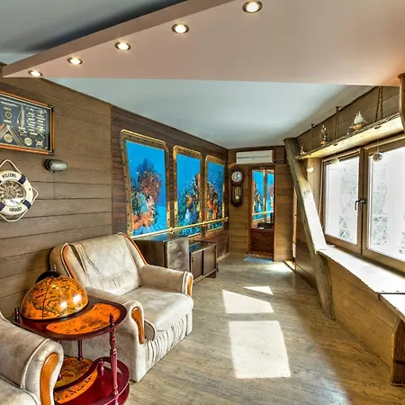 мarine Apartment